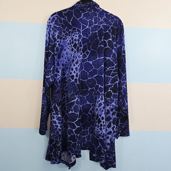 Susan Graver Plus Size Blue and Black Animal Print Cardigan - Picture 5 of 7